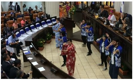 国会特別セッション東京五輪音頭の演舞
